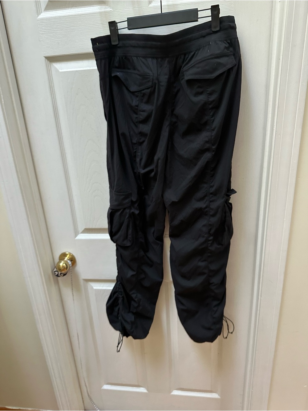 Lululemon Dance Studio Relaxed-Fit Mid-Rise Cargo Pant Black Jogger sweatpants - Picture 4 of 7